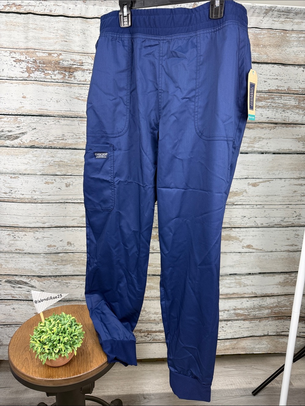Cherokee Workwear Revolution scrubs size L